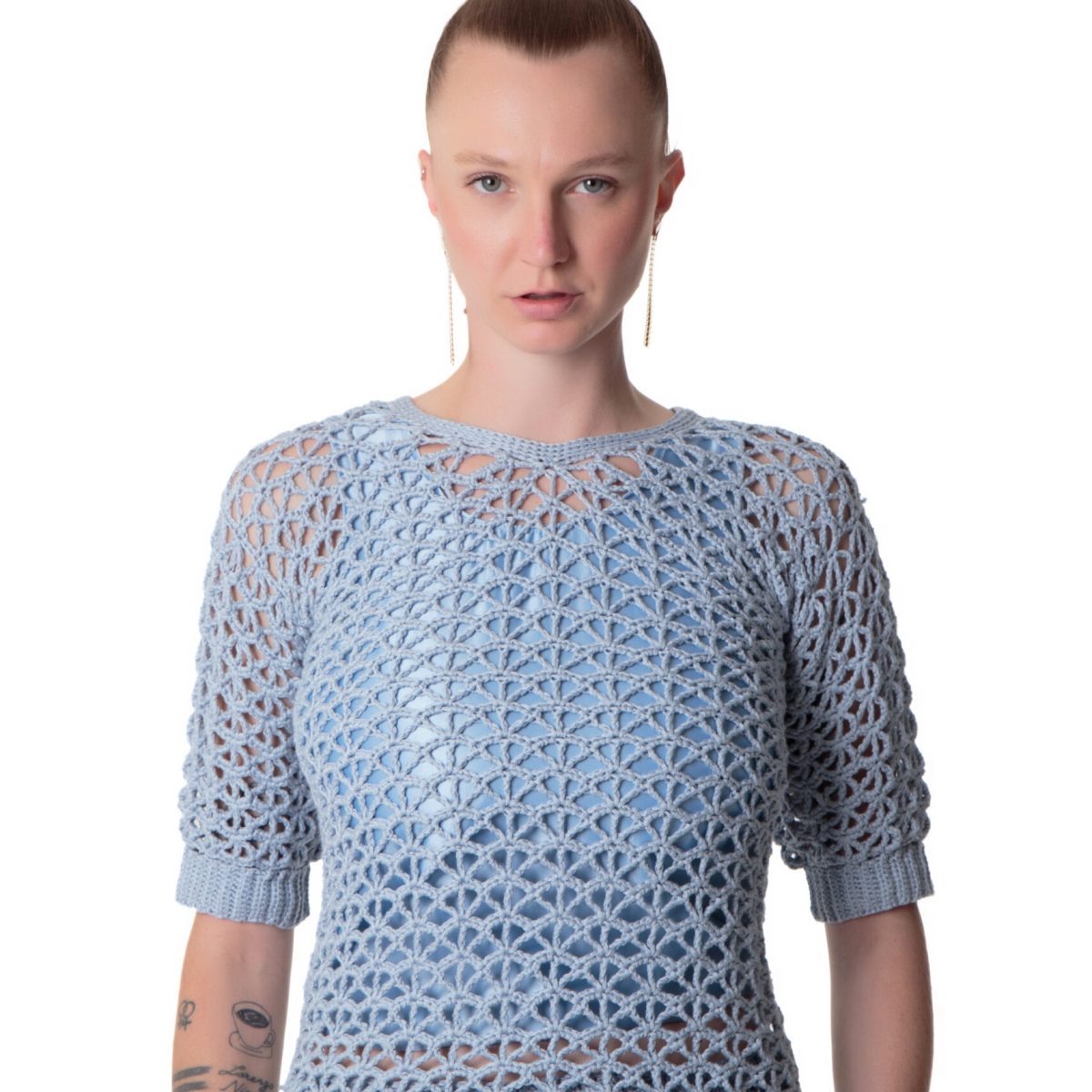 blusa azul bebê frente